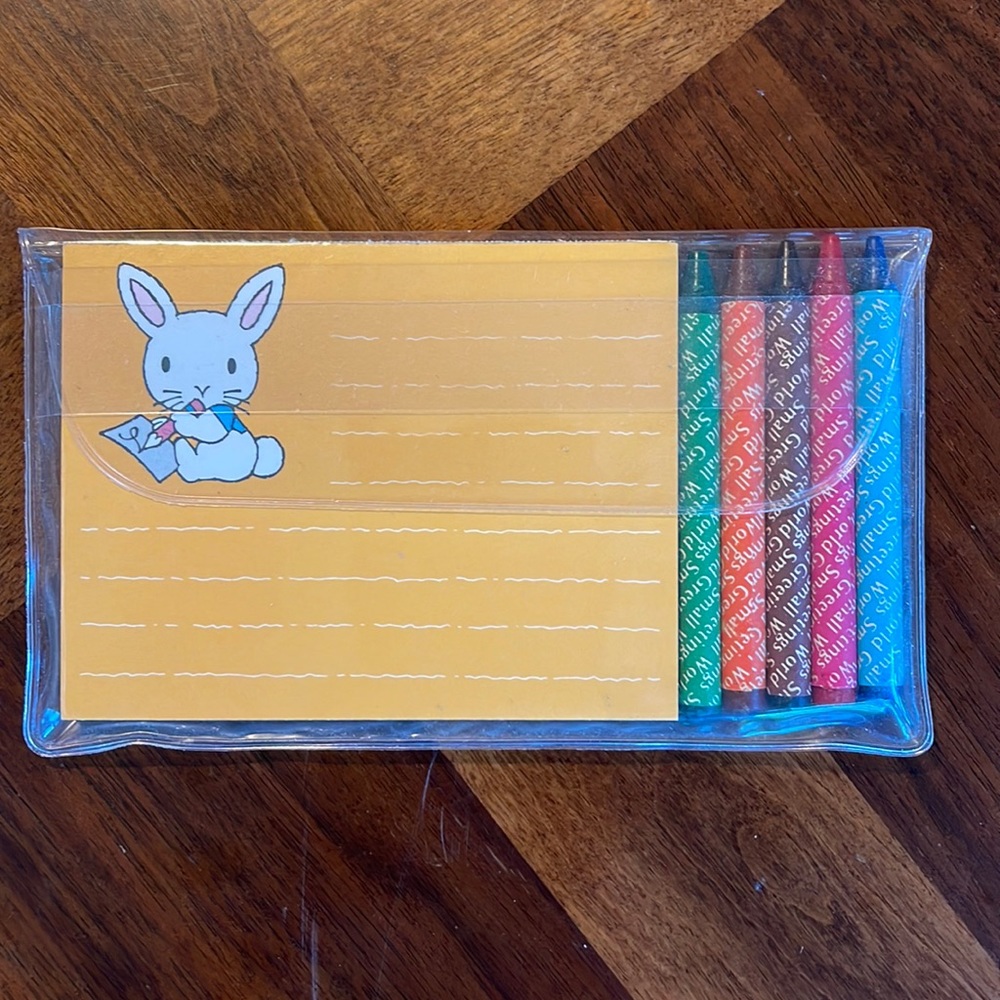 VINTAGE SMALL WORLD GREETINGS RABBIT NOTEPAD & SET OF 5 CRAYONS